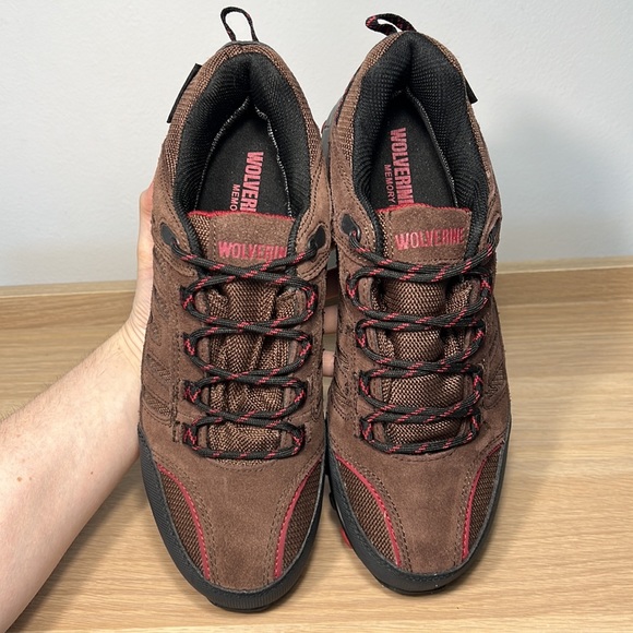 Worn once Wolverine Memory Foam waterproof sneakers 8M NO box - Picture 4 of 16